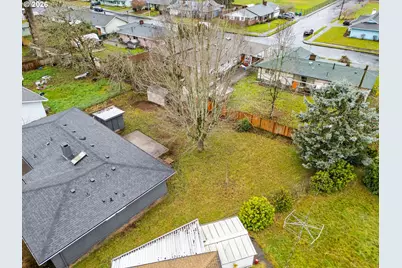 19765 NE Everett Ln, Portland, OR 97230 - Photo 19