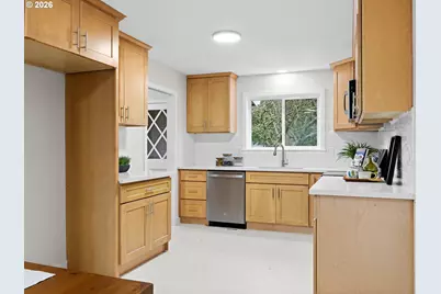 19765 NE Everett Ln, Portland, OR 97230 - Photo 5