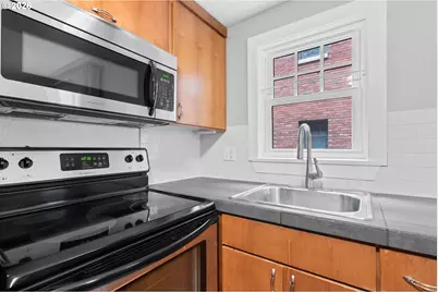 1829 NW Lovejoy St #408, Portland, OR 97209 - Photo 9