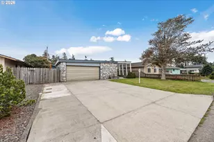 3123 Oak St, North Bend, OR 97459 - Photo 43