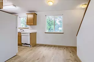 2539 SE 141st Ave, Portland, OR 97236 - Photo 9
