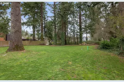 13001 SE Claybourne St, Portland, OR 97236 - Photo 23