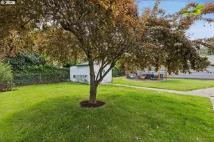 8912 SE Stephens St, Portland, OR 97216 - Photo 37