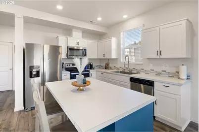 2483 30th Pl, Springfield, OR 97477 - Photo 3