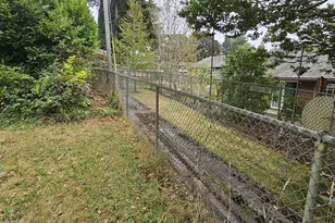 1749 Juniper Ave, Coos Bay, OR 97420 - Photo 7