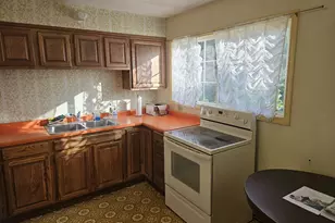 1749 Juniper Ave, Coos Bay, OR 97420 - Photo 11