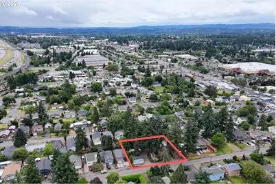 8205 SE Harney St, Portland, OR 97266 - Photo 9