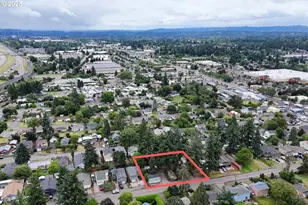 8205 SE Harney St, Portland, OR 97266 - Photo 9