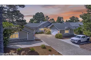 2026 Royal Saint Georges Dr, Florence, OR 97439 - Photo 1