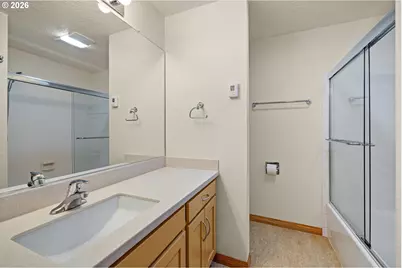 246 Woodridge Dr, Eugene, OR 97405 - Photo 17