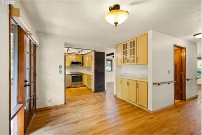 246 Woodridge Dr, Eugene, OR 97405 - Photo 9