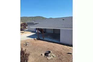 220 Deschutes Ln, Roseburg, OR 97471 - Photo 7