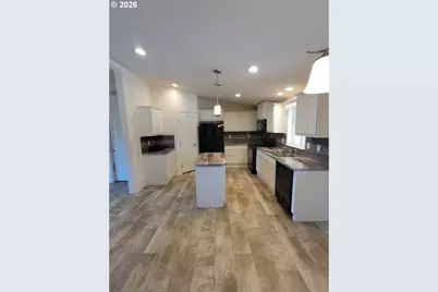 220 Deschutes Ln, Roseburg, OR 97471 - Photo 11