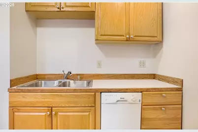 2634 NE Broadway St, Portland, OR 97232 - Photo 27