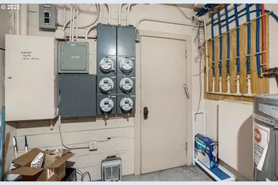 2634 NE Broadway St, Portland, OR 97232 - Photo 5