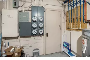 2634 NE Broadway St, Portland, OR 97232 - Photo 5