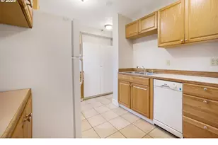 2634 NE Broadway St, Portland, OR 97232 - Photo 23