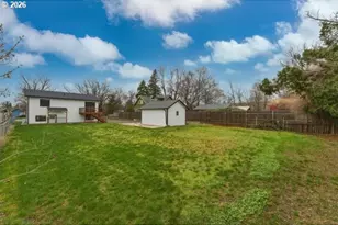 160 SE 5th Ave, Milton-Freewater, OR 97862 - Photo 5