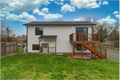 160 SE 5th Ave, Milton-Freewater, OR 97862 - Photo 3