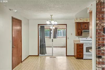 115 Grant St, Silverton, OR 97381 - Photo 11