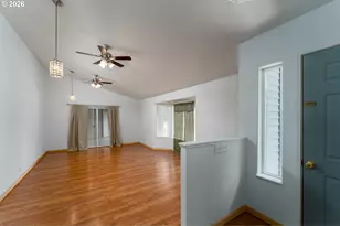 2340 Kelso Dr, Kelso, WA 98626 - Photo 3