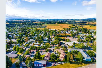 1254 NE 27th St, McMinnville, OR 97128 - Photo 15
