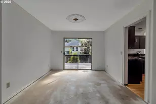 706 SW Colony Dr, Portland, OR 97219 - Photo 9