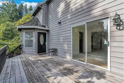 706 SW Colony Dr, Portland, OR 97219 - Photo 35