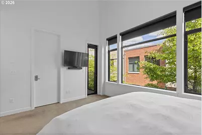 1728 NW Riverscape St, Portland, OR 97209 - Photo 17