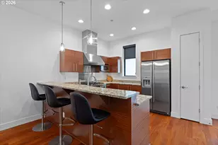 1728 NW Riverscape St, Portland, OR 97209 - Photo 7