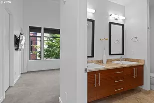 1728 NW Riverscape St, Portland, OR 97209 - Photo 21