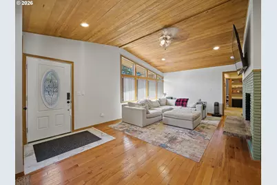 907 SW Halsey St, Troutdale, OR 97060 - Photo 7