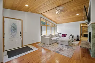 907 SW Halsey St, Troutdale, OR 97060 - Photo 7