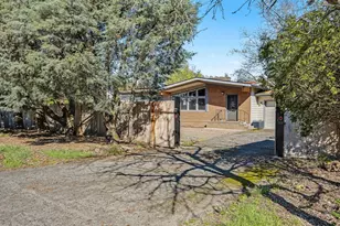 907 SW Halsey St, Troutdale, OR 97060 - Photo 3