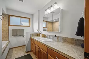 907 SW Halsey St, Troutdale, OR 97060 - Photo 19