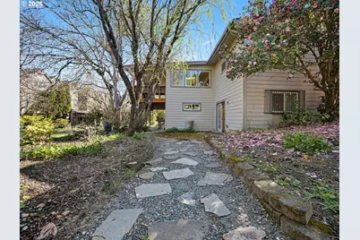 907 SW Halsey St, Troutdale, OR 97060 - Photo 45