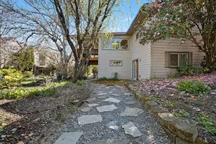 907 SW Halsey St, Troutdale, OR 97060 - Photo 45