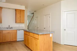 252 NW 11 Mile Ave, Gresham, OR 97030 - Photo 9