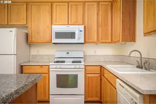 252 NW 11 Mile Ave, Gresham, OR 97030 - Photo 5