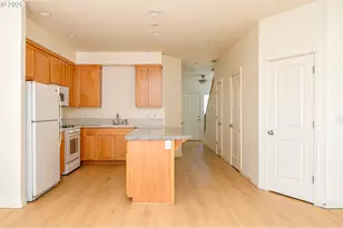 252 NW 11 Mile Ave, Gresham, OR 97030 - Photo 7