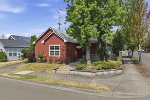 1012 NE Multnomah Dr, Fairview, OR 97024 - Photo 3