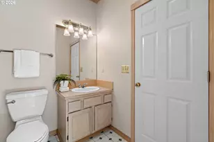 1012 NE Multnomah Dr, Fairview, OR 97024 - Photo 17