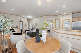 1012 NE Multnomah Dr, Fairview, OR 97024 - Photo 11