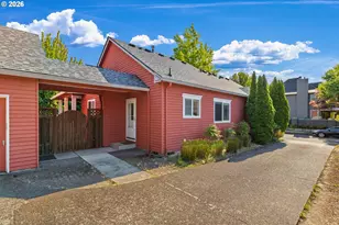 1012 NE Multnomah Dr, Fairview, OR 97024 - Photo 27