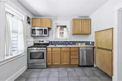 7464 SW 53rd Ave, Portland, OR 97219 - Photo 11