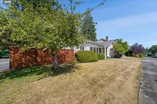 655 S 12th Ct, Coos Bay, OR 97420 - Photo 45