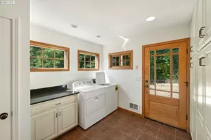 655 S 12th Ct, Coos Bay, OR 97420 - Photo 27