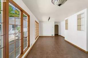 655 S 12th Ct, Coos Bay, OR 97420 - Photo 11