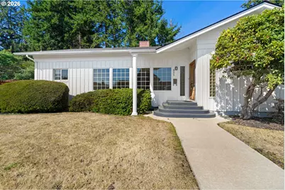 655 S 12th Ct, Coos Bay, OR 97420 - Photo 5