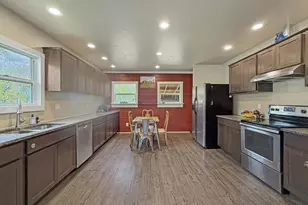1724 Broadway St, Baker City, OR 97814 - Photo 11